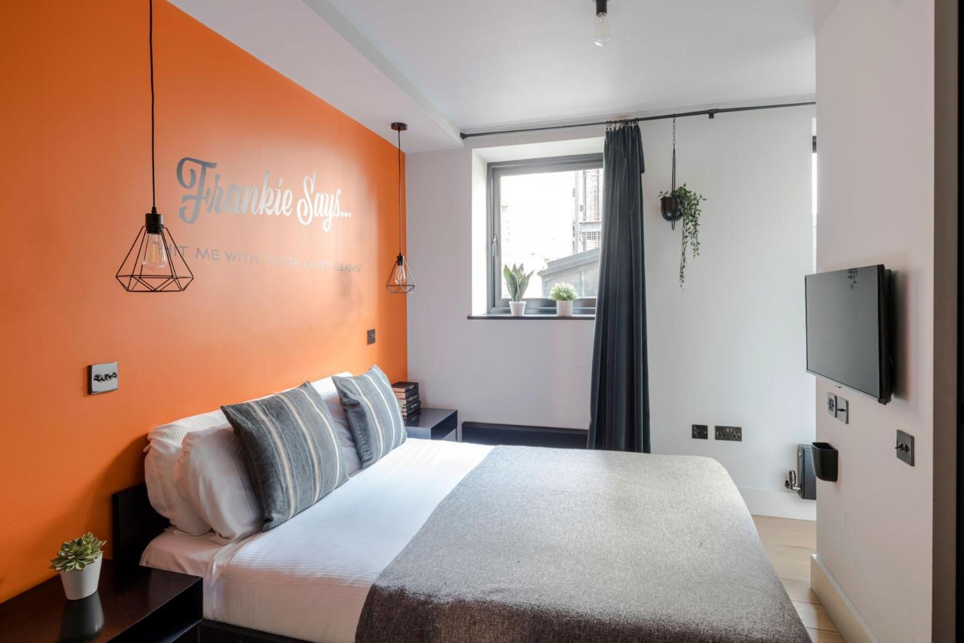 The Good Vibes Parlour - Covent Garden - By Frankie Says Apartment Лондон Екстериор снимка