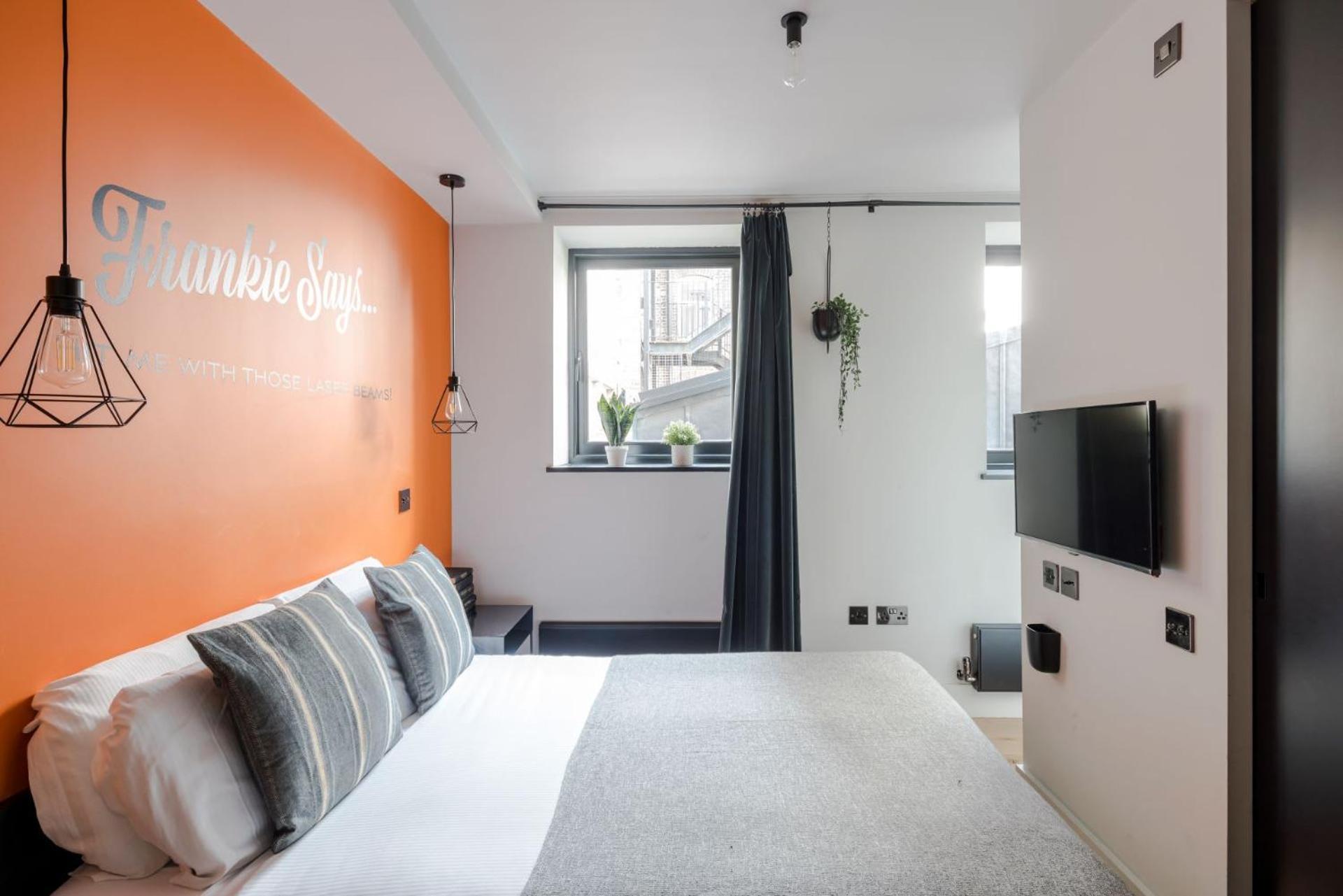 The Good Vibes Parlour - Covent Garden - By Frankie Says Apartment Лондон Екстериор снимка